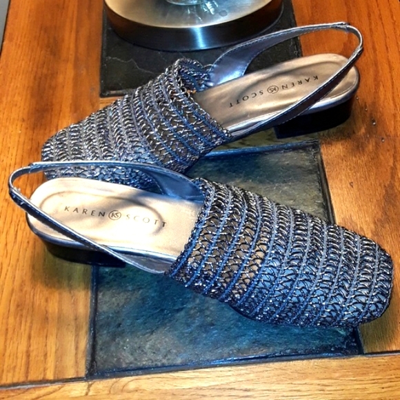 Karen Scott  Silver Sling Top Shoes:  Size 8 M. - Picture 2 of 4